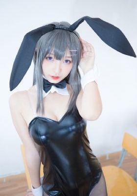 他用力揉捏她大白奶咬视频_DVD在线播放观看